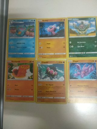 Lote Cartas Pokémon: Marsh, Stufful, Vullaby, etc.
