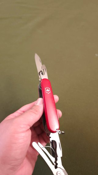 Canivete Victorinox Deluxe Tinker Rosa