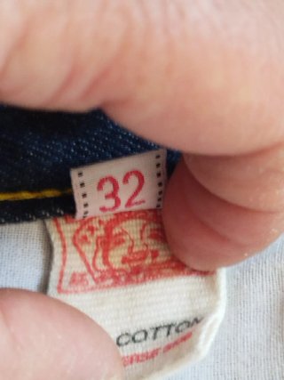 Pantalón Evisu Azul con Logo Blanco