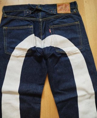 Pantalón Evisu Azul con Logo Blanco
