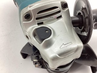 radial makita ga4534