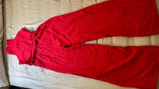 Mono rojo halter con cinturón