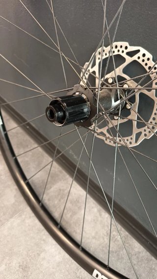 DT Swiss G1800 Boost Ruedas gravel