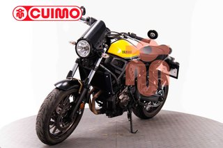YAMAHA XSR 700