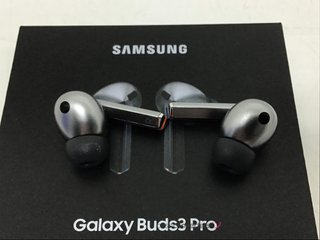 in-ear samsung galaxy buds 3 pro