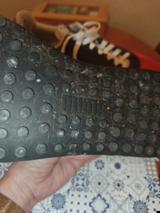 Zapatillas Puma Talla 42 Negras y Rojas