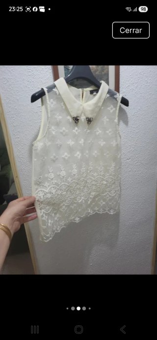 Blusa de encaje con cuello Peter Pan