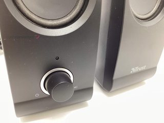 altavoces pc trust speaker set