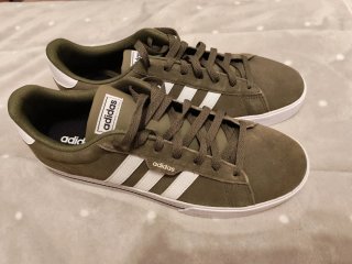 Zapatillas Adidas Verdes y Blancas