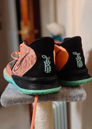 Nike Kyrie 7 Play For The Future basket de segunda mano por 55 EUR