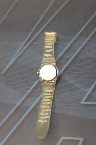 05. Reloj de pulsera infantil publicidad Goodyear.