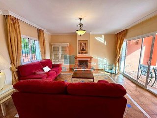 Casa adosada en alquiler en Los Naranjos - Las Brisas en Marbella