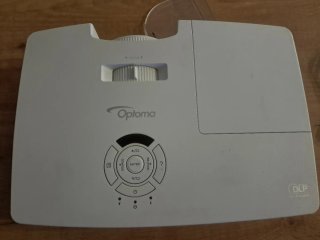Proyector Optoma para cine y videojuegos