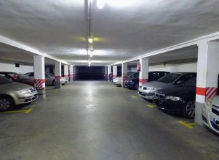 Alquilo plaza de garaje en C/ Zorzal, 8