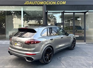 Porsche Cayenne  V8 diesel