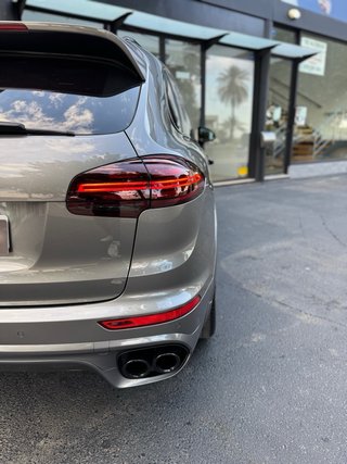 Porsche Cayenne  V8 diesel