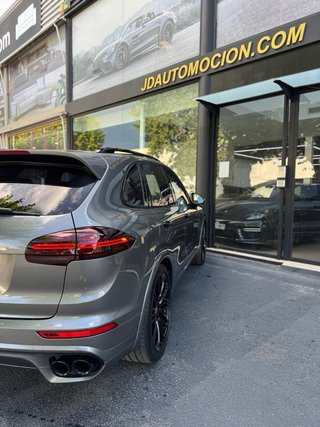 Porsche Cayenne  V8 diesel