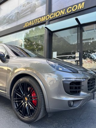 Porsche Cayenne  V8 diesel