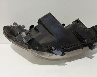 Faro izquierdo toyota corolla (r1) 2.0 d-4d 427740