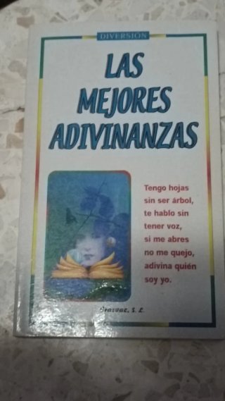 Títulos varios de libros