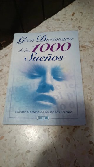Títulos varios de libros