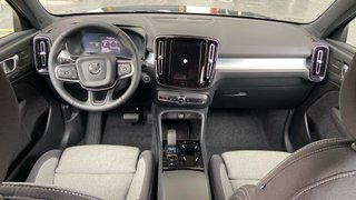 VOLVO XC40 2.0 B3 MHEV PLUS DARK DCT 5P