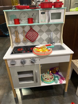 Cocinita de madera para niños