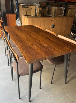 Mesa comedor industrial y 6 sillas