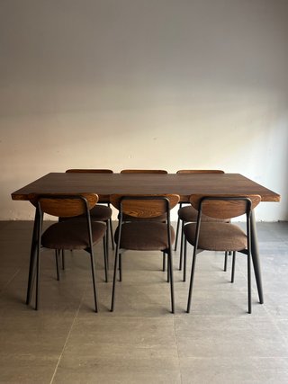 Mesa comedor industrial y 6 sillas