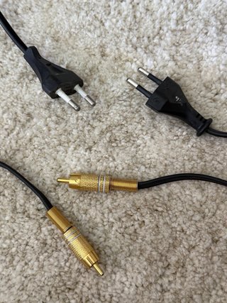 Altavoces Bang & Olufsen Negros