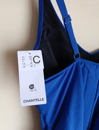 Bañador Azul rey Talla 105C de 125€