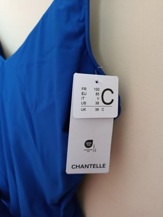 Bañador Azul rey Talla 105C de 125€