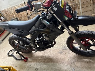 Rieju MRT Supermotard Negra y Roja