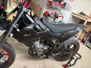 Rieju MRT Supermotard Negra y Roja