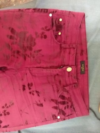 Pantalón estampado floral octubre.S talla S