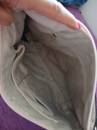 Bolso Guess Beige