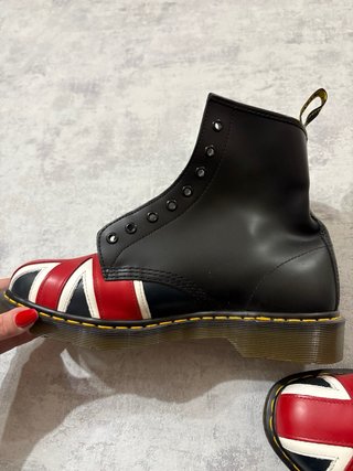 Dr. Martens Union Jack Stivali