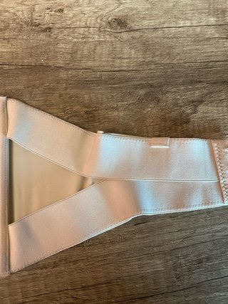 Sujetador sin tirantes beige. Talla 95C.