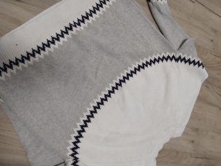 Jersey blanco y gris talla S