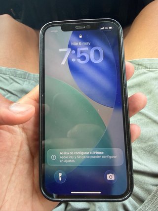 1 iPhone 12 Pro 128GB y 1 iPhone 15 Pro 256GB