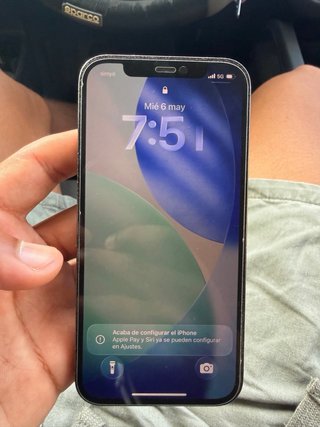 1 iPhone 12 Pro 128GB y 1 iPhone 15 Pro 256GB