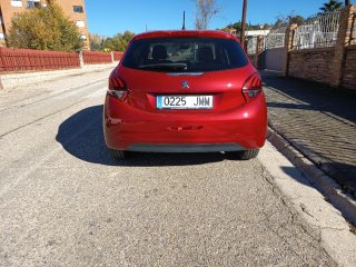 Peugeot 208 2016