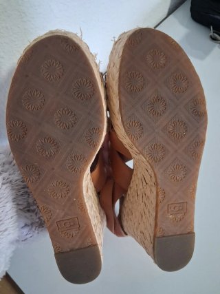 Sandalias UGG Talla 41 Marrones