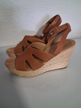 Sandalias UGG Talla 41 Marrones