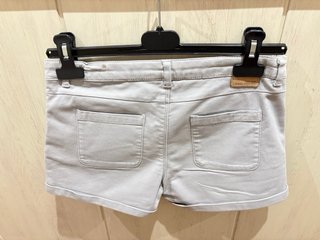 Pantalón corto niña Zara gris