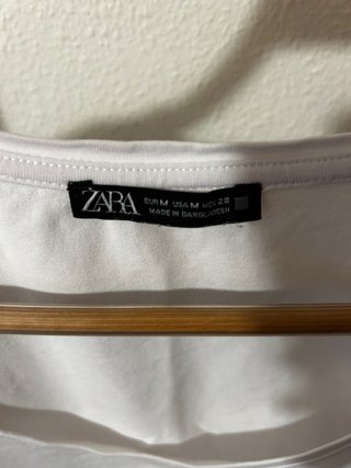 Camiseta Zara manga larga blanca