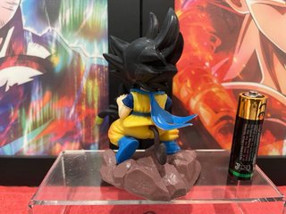 Figura Goku niño con Puar