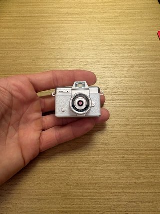 Mini Cámara Digital + Tarjeta 64GB - Blanca