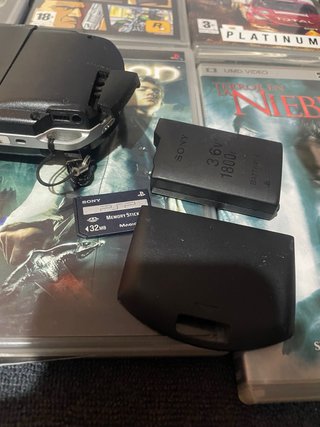 Sony PSP + Lote de 13 Juegos