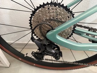 Bicicleta gravel bh carbono toda din estrenar